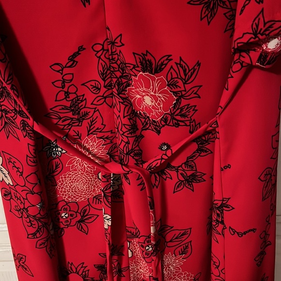 A very pretty dress in size 22 - Picture 7 of 8